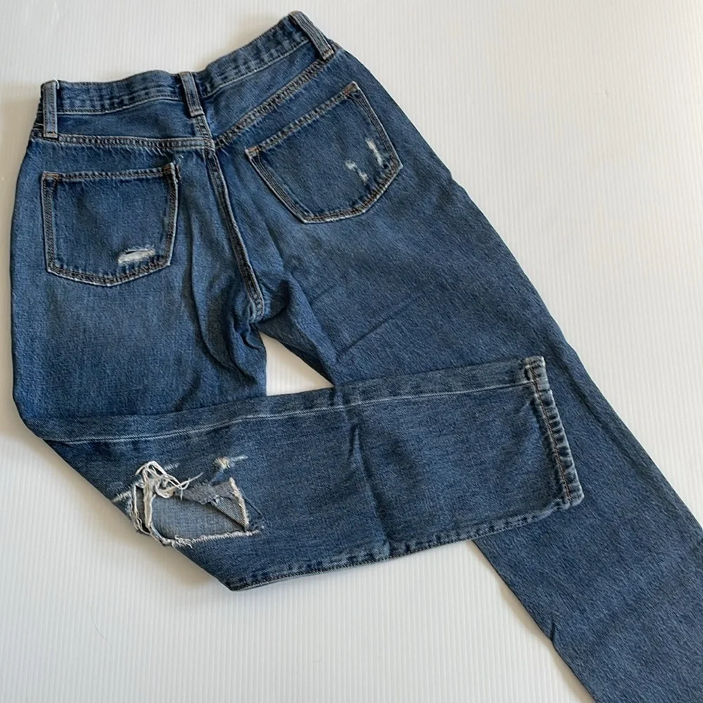 Old Navy super distressed high rise, straight leg, button fly jeans. Girls 14